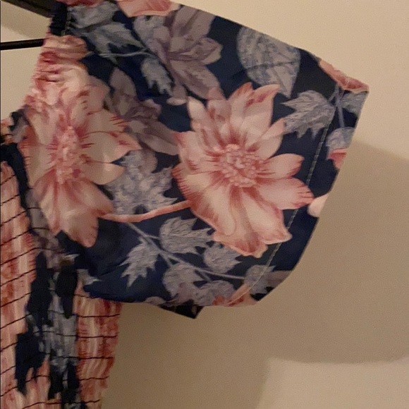 NWT Floral print maternity dress - Picture 4 of 4